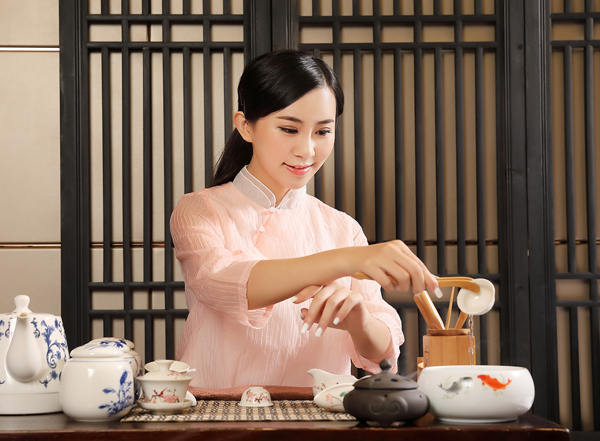 经常去上海浦东靠谱男士会馆，这家私藏已久的店推荐给你